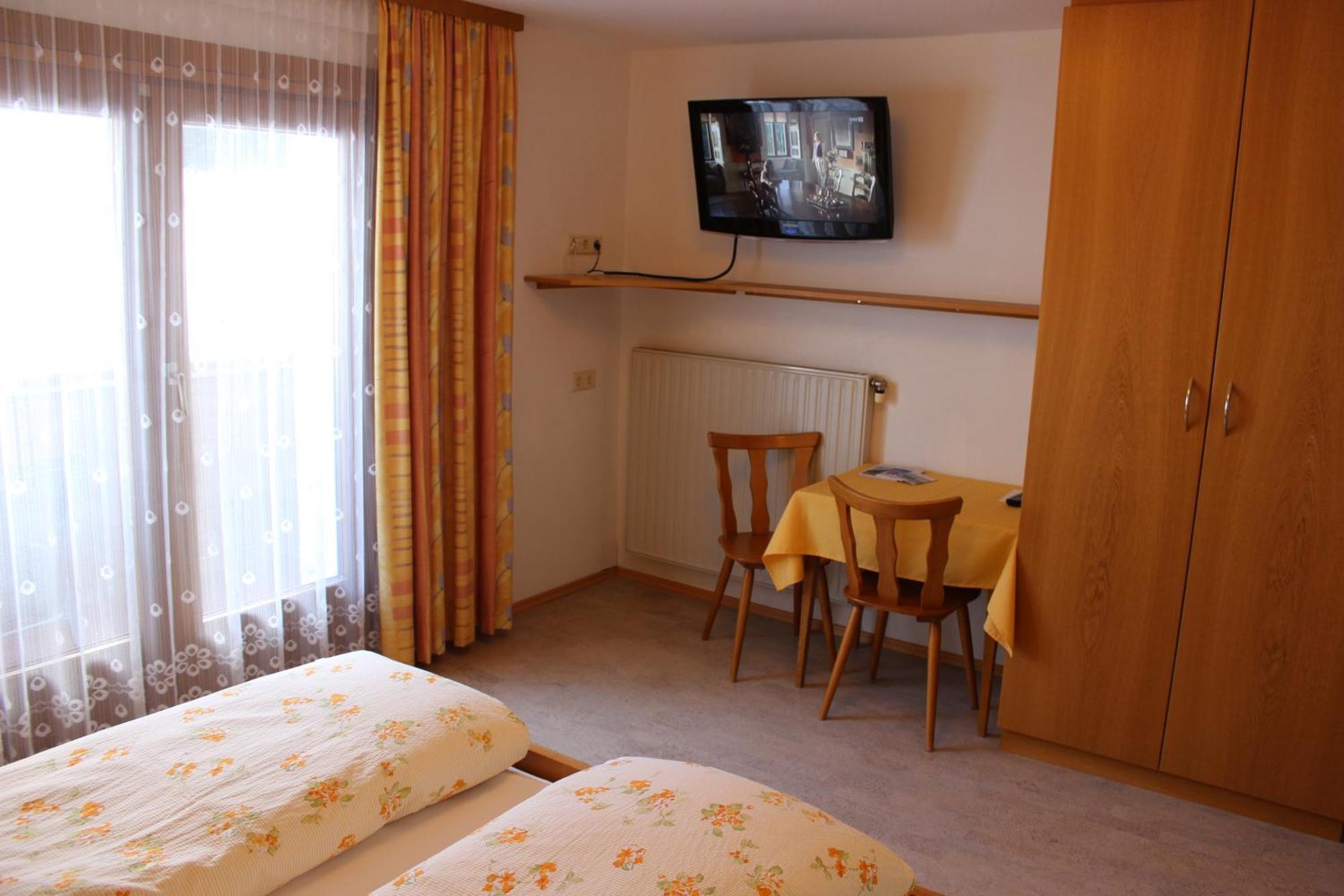 Apartament Haus Christian Klösterle Zewnętrze zdjęcie